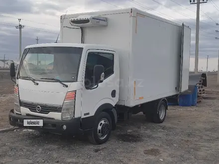 Nissan  Cabstar 2014 года за 5 500 000 тг. в Атырау