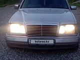 Mercedes-Benz E 220 1994 года за 3 500 000 тг. в Шымкент