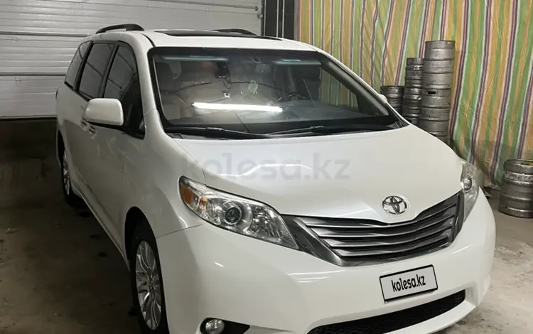 Toyota Sienna 2015 года за 15 000 000 тг. в Актобе