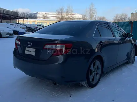 Toyota Camry 2014 года за 6 200 000 тг. в Актобе – фото 6