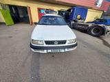 Volkswagen Passat 1994 годаүшін2 500 000 тг. в Алматы