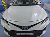Toyota Camry 2023 года за 17 300 000 тг. в Астана