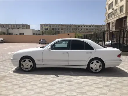 Mercedes-Benz E 320 2000 года за 6 000 000 тг. в Жанаозен – фото 5