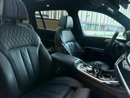 BMW X7 2021 года за 47 500 000 тг. в Астана – фото 16