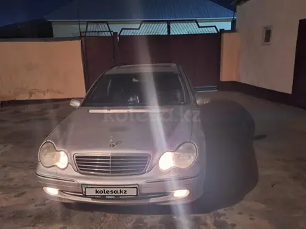 Mercedes-Benz C 240 2003 года за 3 300 000 тг. в Астана – фото 2