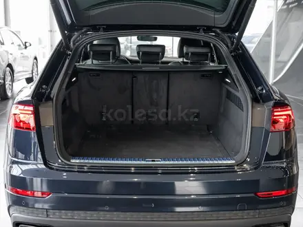 Audi Q8 55 TFSI Quattro 2026 года за 58 910 000 тг. в Алматы – фото 23