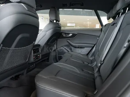 Audi Q8 55 TFSI Quattro 2026 года за 58 910 000 тг. в Алматы – фото 33