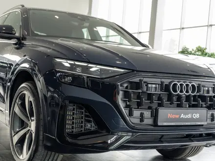 Audi Q8 55 TFSI Quattro 2026 года за 58 910 000 тг. в Алматы – фото 10