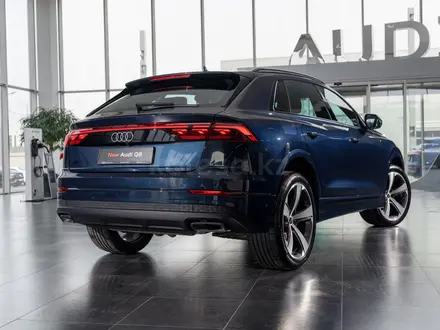 Audi Q8 55 TFSI Quattro 2026 года за 58 910 000 тг. в Алматы – фото 6