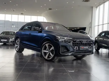 Audi Q8 55 TFSI Quattro 2026 года за 58 910 000 тг. в Алматы