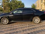 Toyota Camry 2013 года за 9 900 000 тг. в Павлодар – фото 2