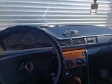 Mercedes-Benz E 230 1991 года за 1 800 000 тг. в Алматы – фото 5