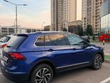 Volkswagen Tiguan 2018 года за 10 800 000 тг. в Астана – фото 5