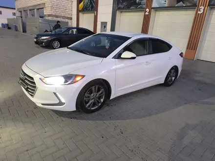 Hyundai Elantra 2016 года за 4 500 000 тг. в Актау – фото 2