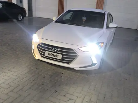 Hyundai Elantra 2016 года за 4 500 000 тг. в Актау – фото 4