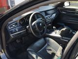 BMW 750 2011 года за 9 000 000 тг. в Астана – фото 2