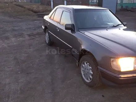 Mercedes-Benz E 230 1991 года за 1 700 000 тг. в Петропавловск – фото 2