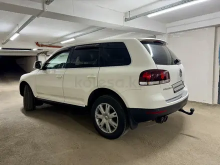 Volkswagen Touareg 2007 года за 8 000 000 тг. в Алматы – фото 6