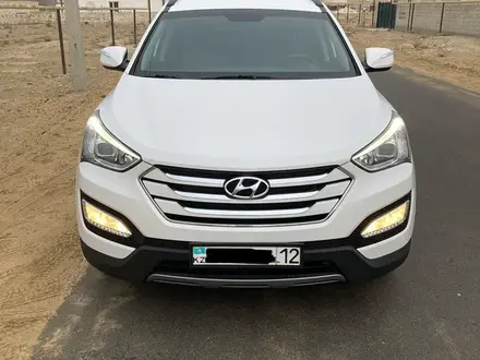 Hyundai Santa Fe 2013 года за 12 000 000 тг. в Актау