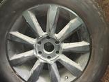 Диски r20 с 2мя комплектами резины за 200 000 тг. в Алматы – фото 4