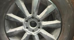 Диски r20 с 2мя комплектами резины за 200 000 тг. в Алматы – фото 4