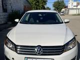 Volkswagen Passat 2014 года за 7 400 000 тг. в Актобе