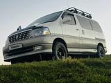 Toyota Grand Hiace 2000 года за 8 500 000 тг. в Алматы – фото 2