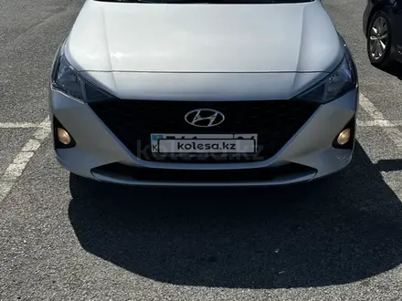 Hyundai Accent 2021 года за 7 600 000 тг. в Атырау