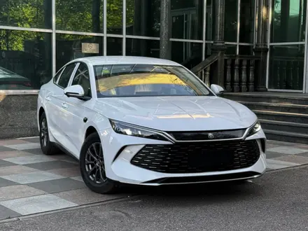 BYD Qin L DM-i 2025 года за 9 690 000 тг. в Алматы