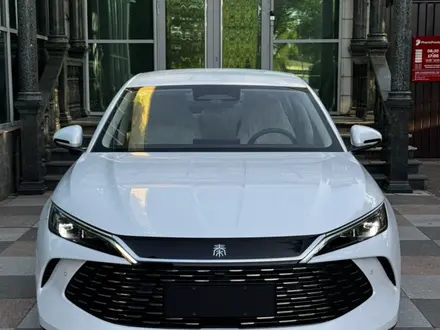 BYD Qin L DM-i 2025 года за 9 690 000 тг. в Алматы – фото 3