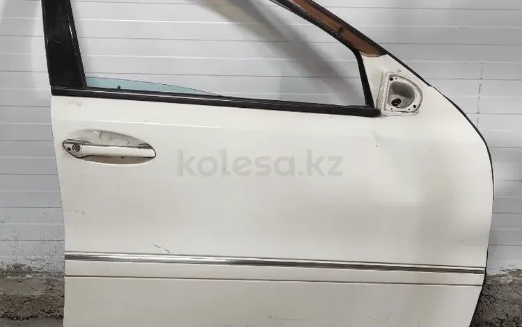 Дверь передняя правая-левая на Mercedes W211 за 20 000 тг. в Алматы