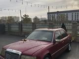 Mercedes-Benz E 200 1993 года за 1 000 000 тг. в Туркестан – фото 2