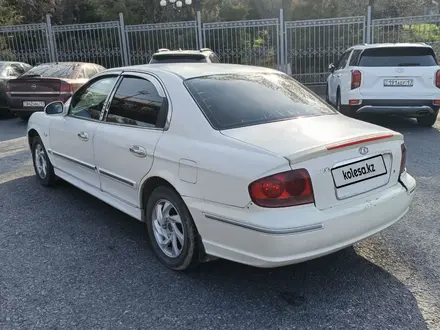 Hyundai Sonata 2003 года за 1 800 000 тг. в Шымкент – фото 4