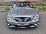 Mercedes-Benz S 500 2010 годаүшін10 400 000 тг. в Караганда – фото 2