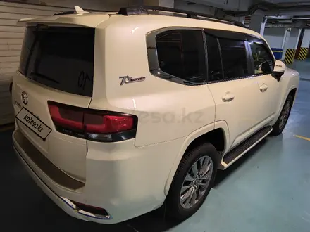 Toyota Land Cruiser 2023 года за 55 000 000 тг. в Алматы – фото 4