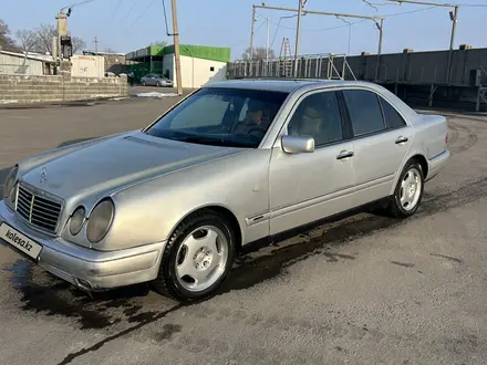 Mercedes-Benz E 420 1996 года за 3 000 000 тг. в Алматы