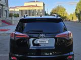 Toyota RAV4 2017 года за 8 500 000 тг. в Актобе – фото 4