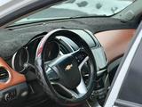 Chevrolet Cruze 2013 года за 2 800 000 тг. в Шымкент – фото 4