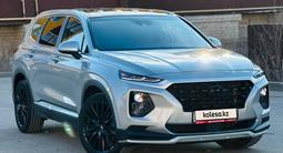 Hyundai Santa Fe 2021 года за 13 550 000 тг. в Астана – фото 2