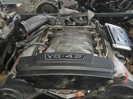 Двигатель 4.2 V8 BFM Audi A8 D3 за 13 782 тг. в Алматы – фото 2