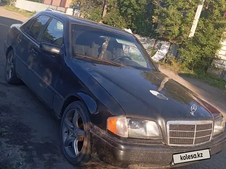 Mercedes-Benz C 180 1995 года за 1 650 000 тг. в Кокшетау