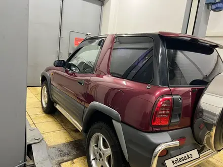 Toyota RAV4 1995 года за 3 100 000 тг. в Астана – фото 4
