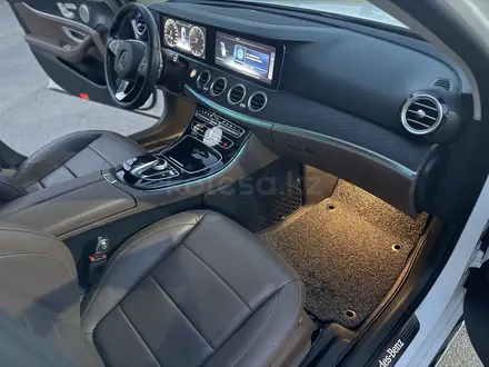 Mercedes-Benz E 300 2017 года за 17 900 000 тг. в Алматы – фото 4