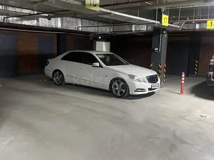 Mercedes-Benz E 200 2011 года за 8 500 000 тг. в Караганда – фото 9