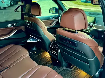 BMW X7 2021 года за 45 000 000 тг. в Алматы – фото 23