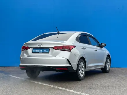 Hyundai Accent 2023 года за 8 930 000 тг. в Алматы – фото 3