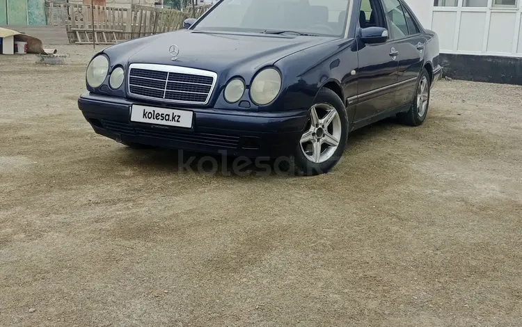 Mercedes-Benz E 230 1997 годаүшін1 800 000 тг. в Астана