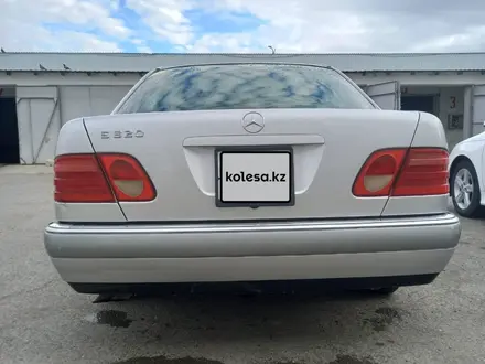 Mercedes-Benz E 320 1998 года за 4 000 000 тг. в Актау – фото 4