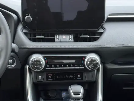 Toyota RAV4 Luxe+ 2025 года за 21 500 000 тг. в Актобе – фото 13