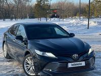 Toyota Camry 2018 года за 13 100 000 тг. в Астана